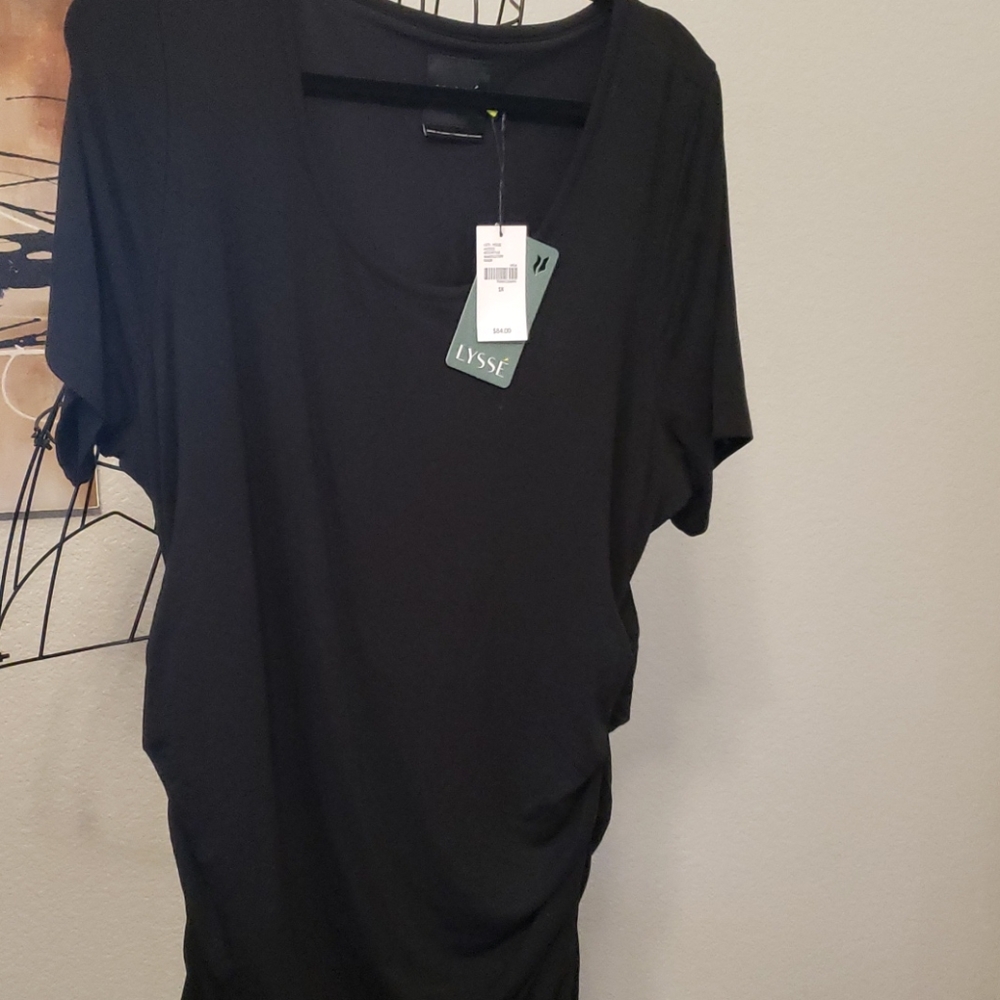 Black lined tee